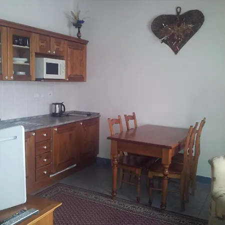 Cs Robin Oil Kasperske Hory Apartment Exterior photo
