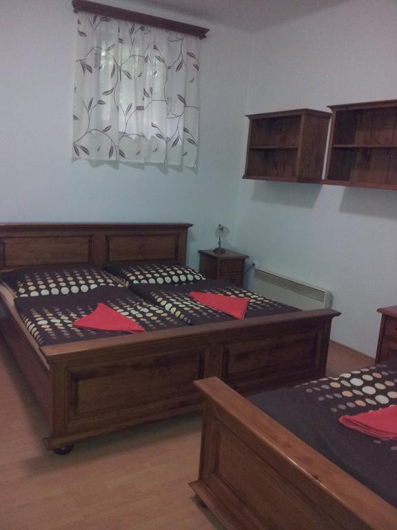 Apartment Cs Robin Oil